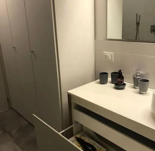 La Petite Maison - Two-room *